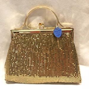 (SOLD) Vintage Whiting & Davis Purse